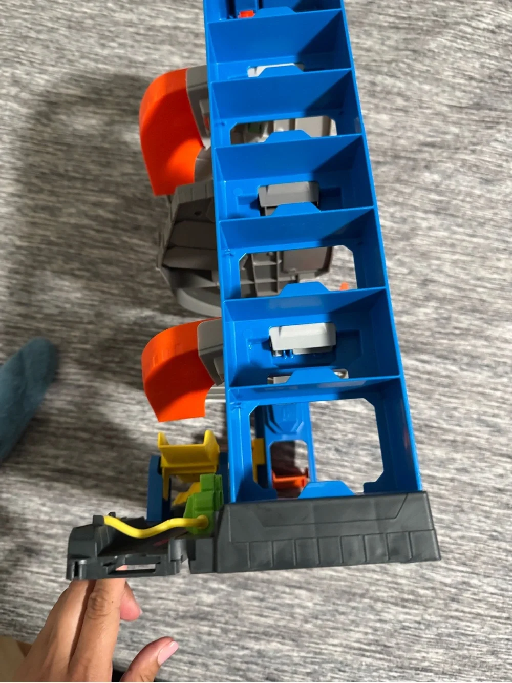 Hot wheels Stunt Garage Playset - Blue and Orange